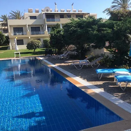 Apartment Peaceful With Pool And Parking - 2 Bedrooms